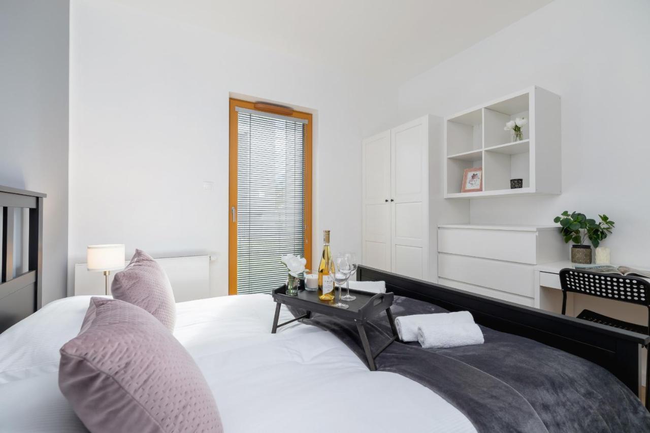 Luxurious Apartment Rakowicka Krakow By Renters Prestige Buitenkant foto
